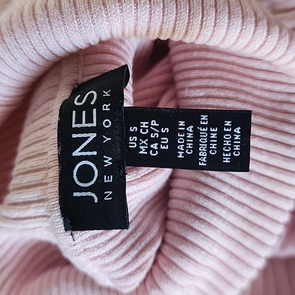 Pink Short Sleeve Turtleneck - Picture 6 of 7